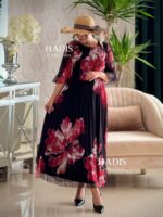 پیراهن گل قرمز